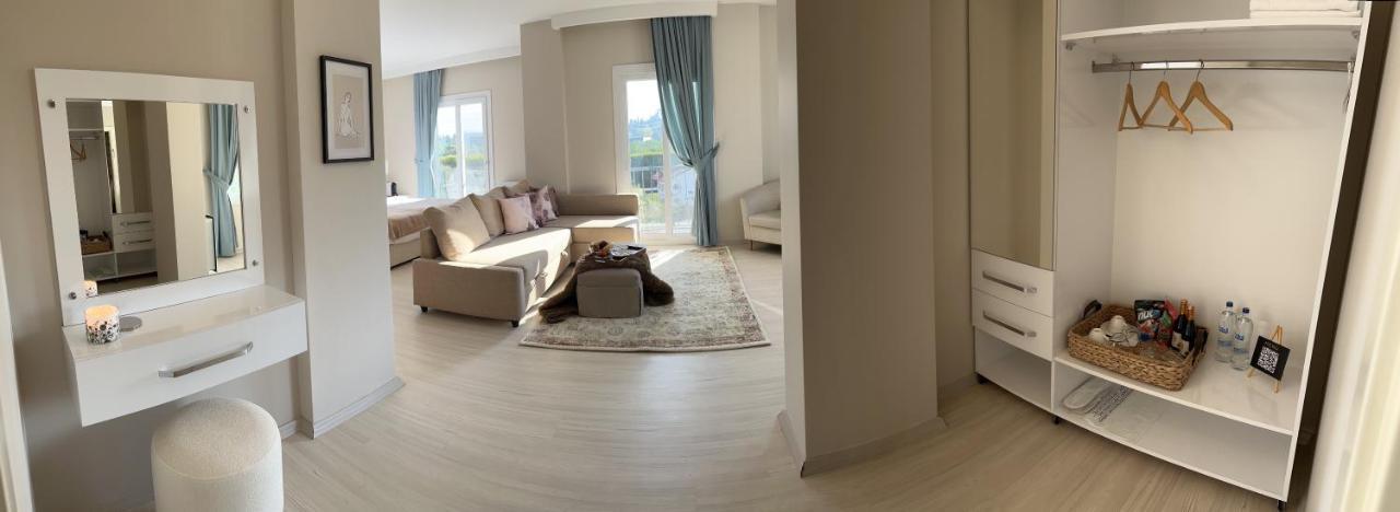 B. Equine Range Hotel Narlidere 외부 사진