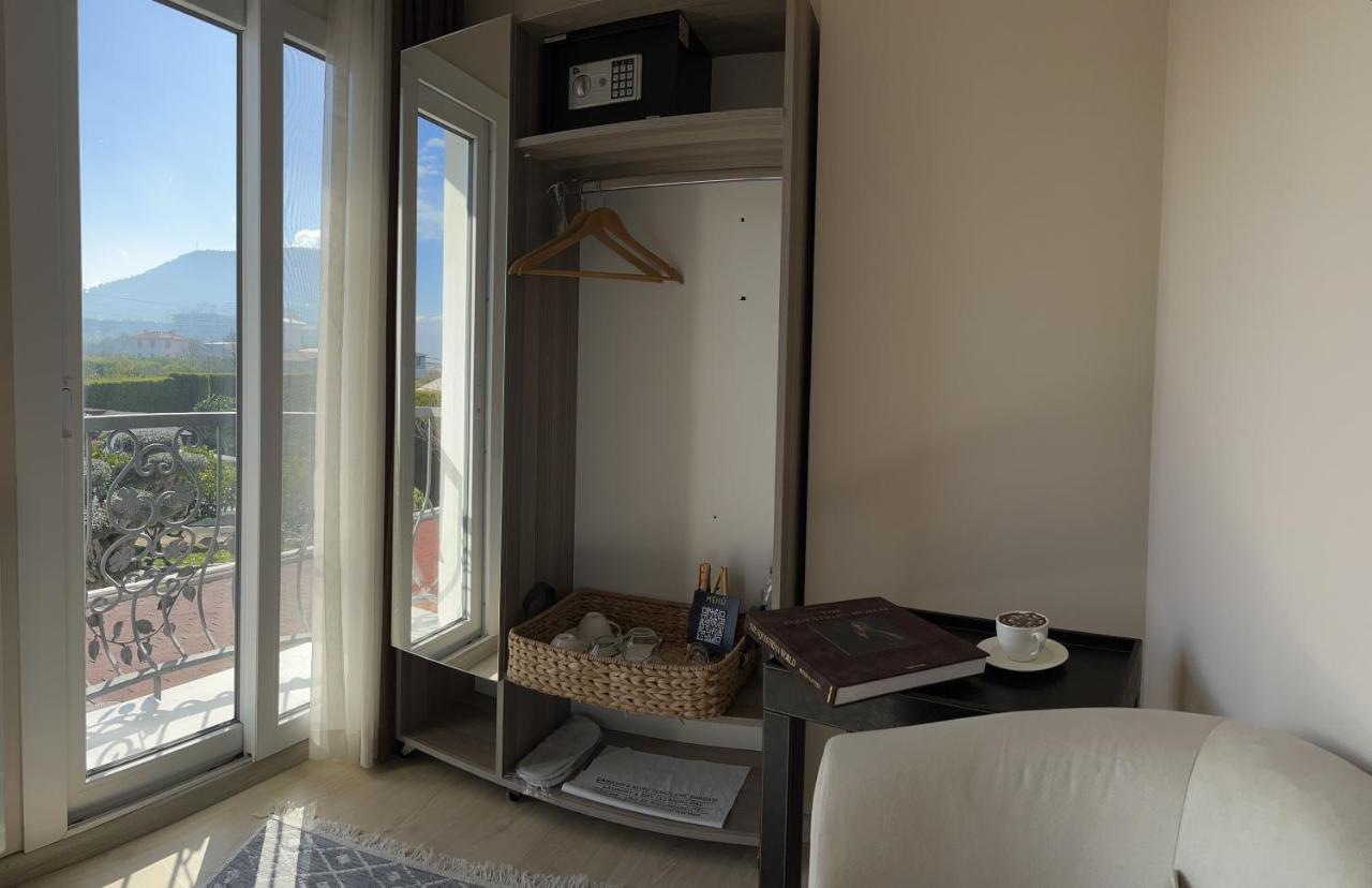 B. Equine Range Hotel Narlidere 외부 사진